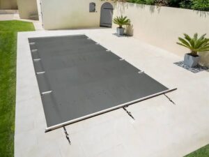 Montaža Nero Ice Guard prekrivke – samo četiri rupe za anekere