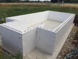 Bazen u konstrukciji od stiropor blokova