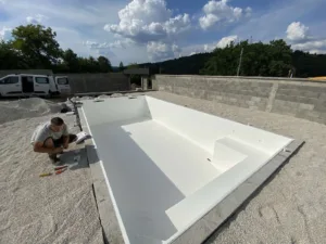 Bazen od betonskog bloka 8x4 Bor 2