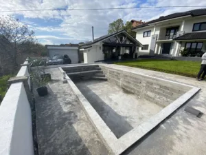 Bazen od betonskog bloka 8x4 Bor 3