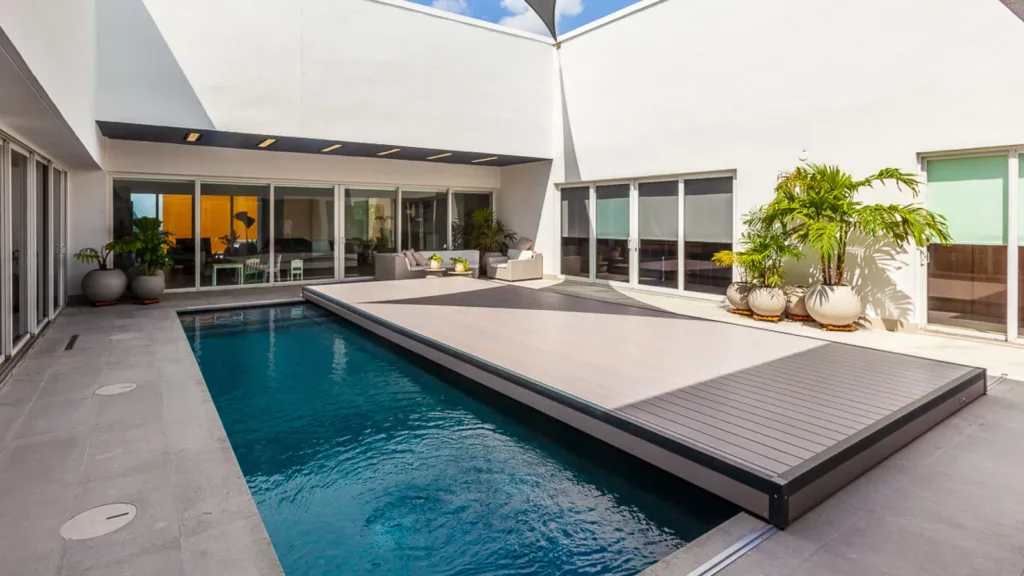 Pool decking prekrivka za bazen – zaštita i dekorativni završni sloj oko bazena