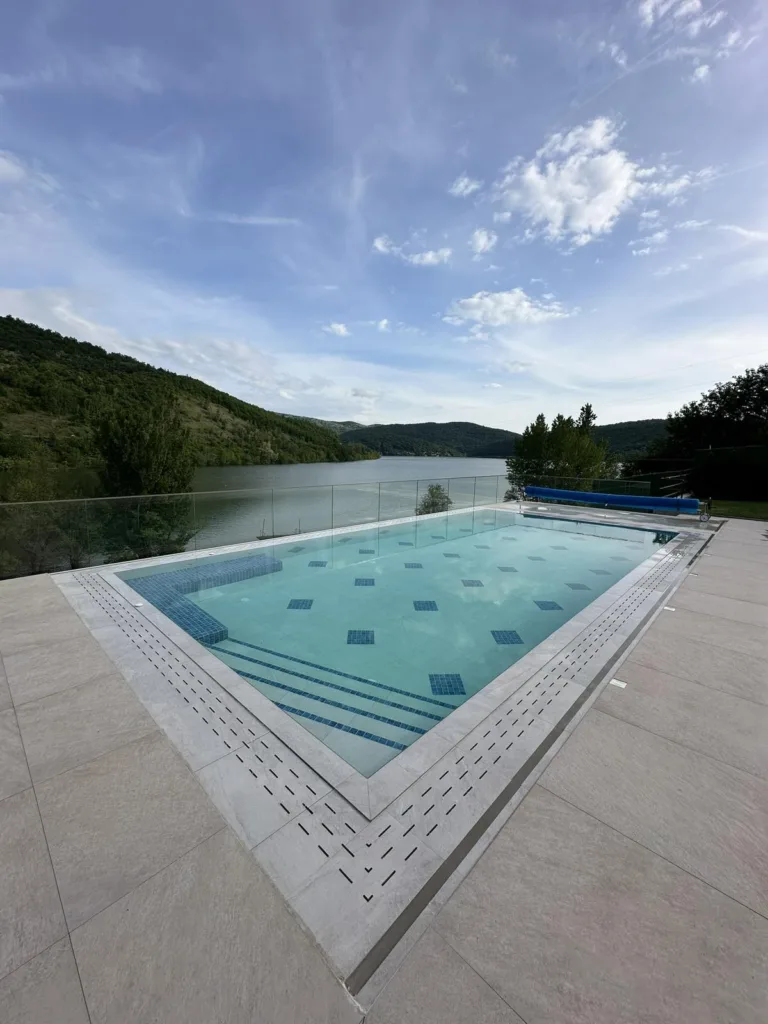 Armirano betonski prelivni bazeni 10x5m