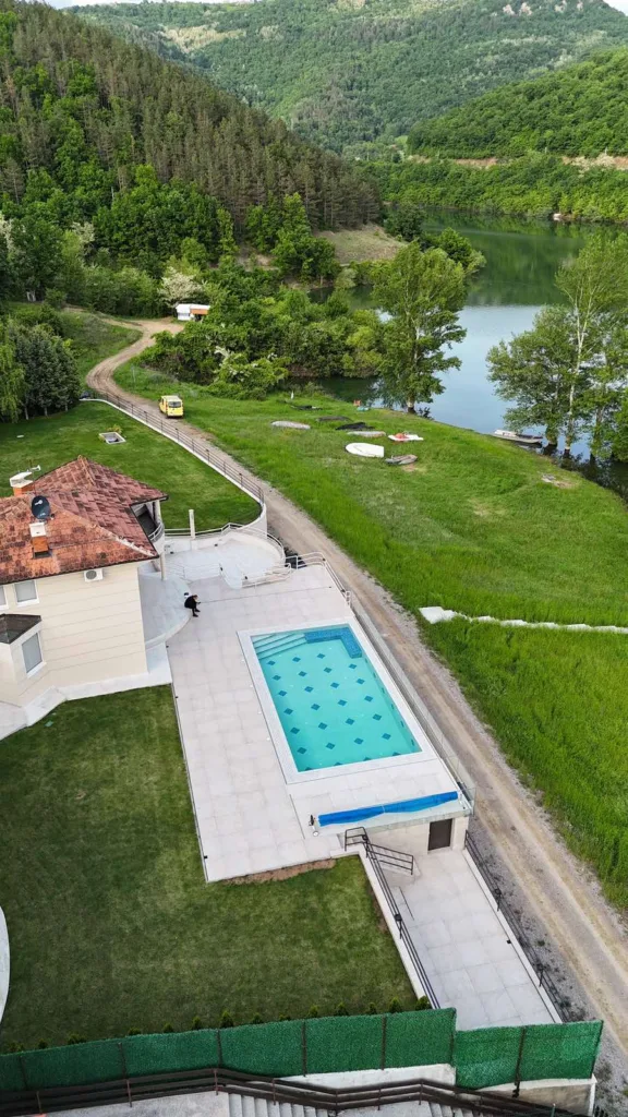 Armirano betonski prelivni bazen 10x5 Bovansko jezero 3