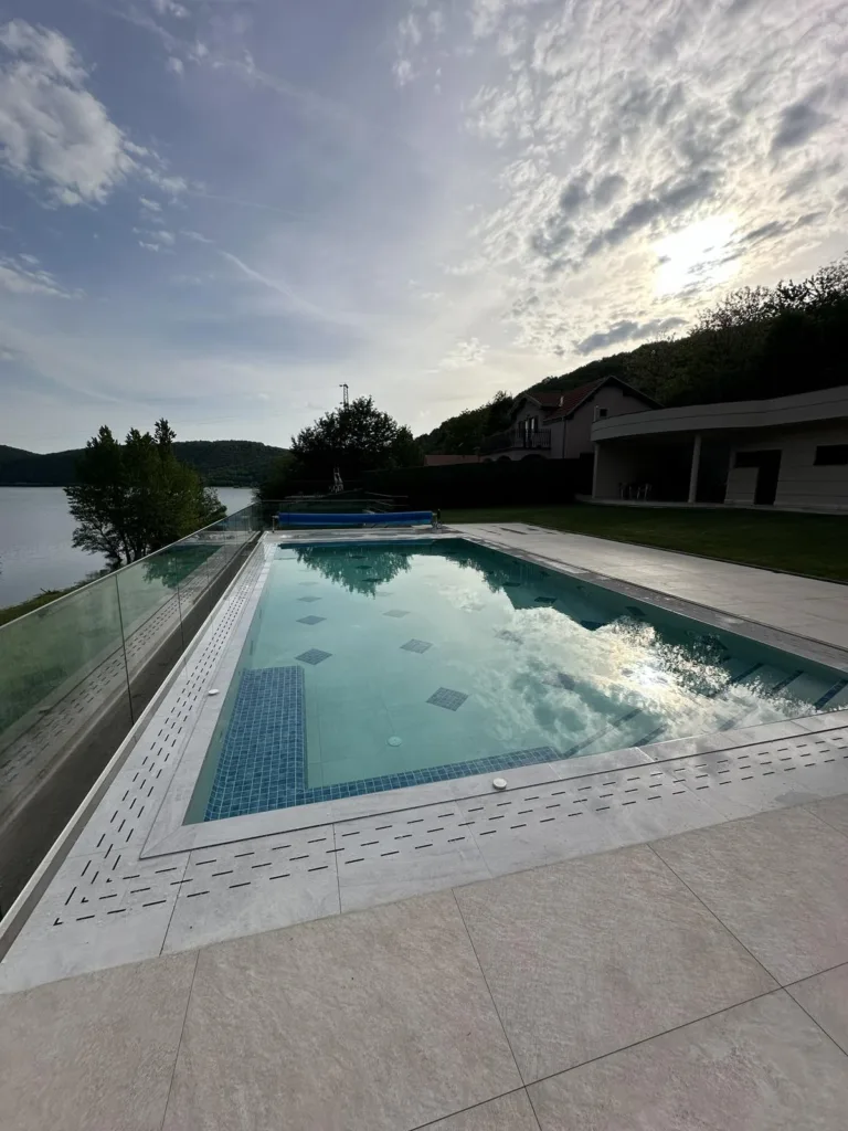 Armirano betonski prelivni bazen 10x5 Bovansko jezero 5